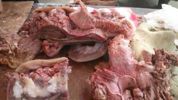 9393体育原生安卓版东北农村集市上卖牛肉45一斤牛肉被疯抢回家“酱”上超级香(图1)